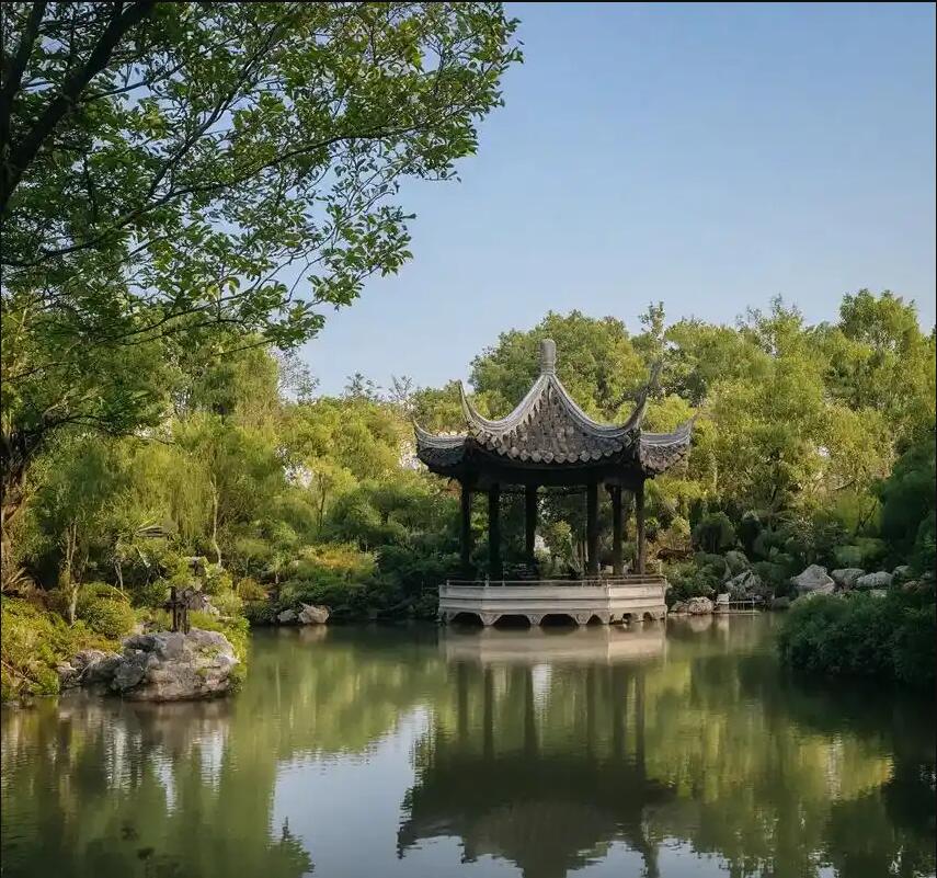 柳州鱼峰妩媚餐饮有限公司